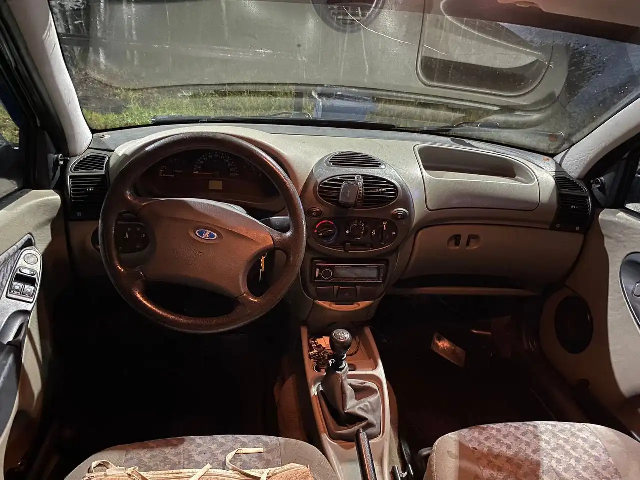 Продам автомобиль 2009 года в хорошем состоянии