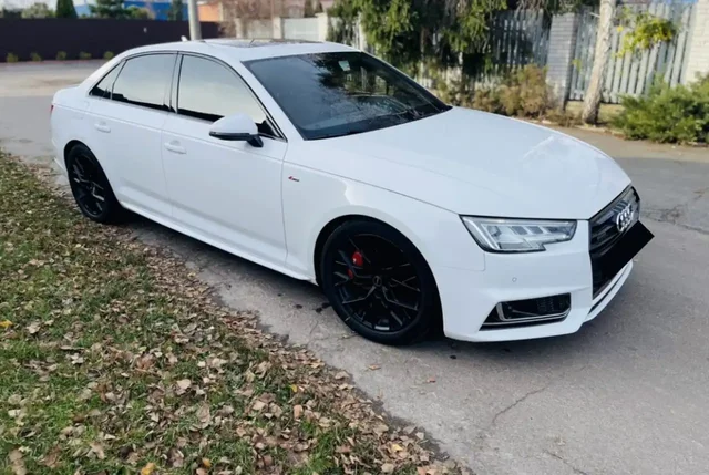 Продажа Audi A4 2018 B9 2.0 TFSI Quattro - Авто в Самара