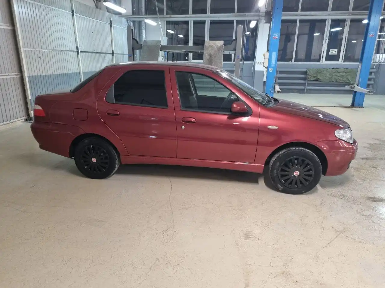 Fiat Albea 2009 года от собственника