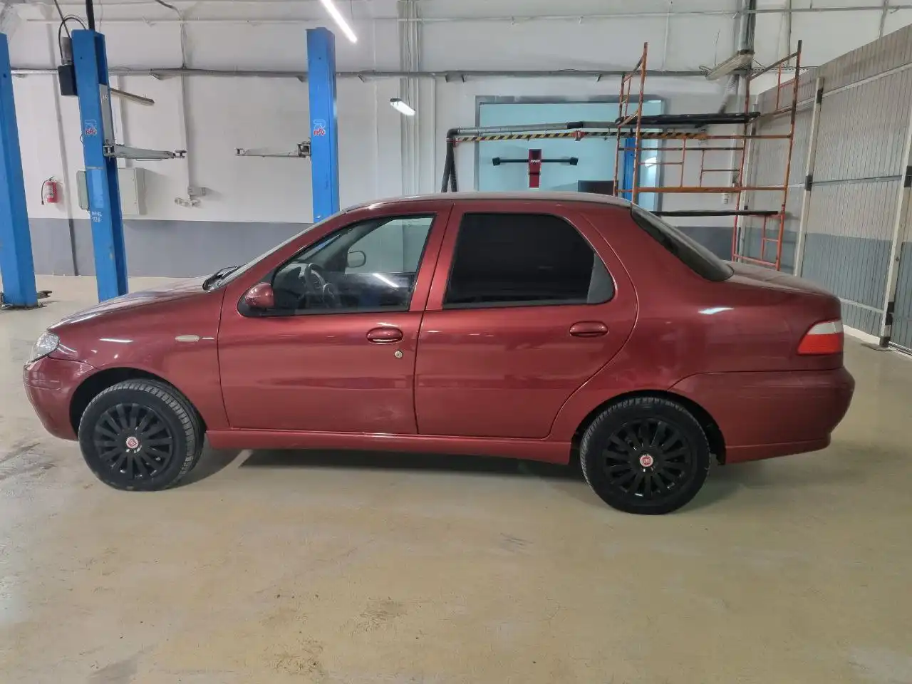 Fiat Albea 2009 года от собственника