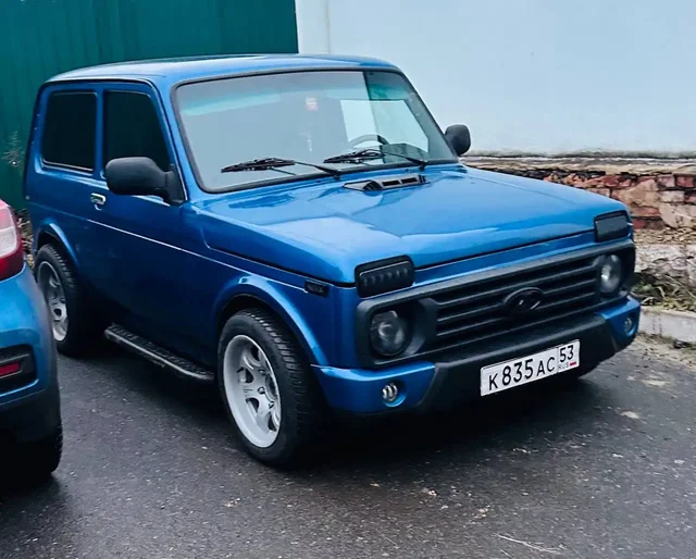 Продажа автомобиля 11 года с 4 хозяевами по документам, крашеного, с аудиосистемой - Авто в Самара