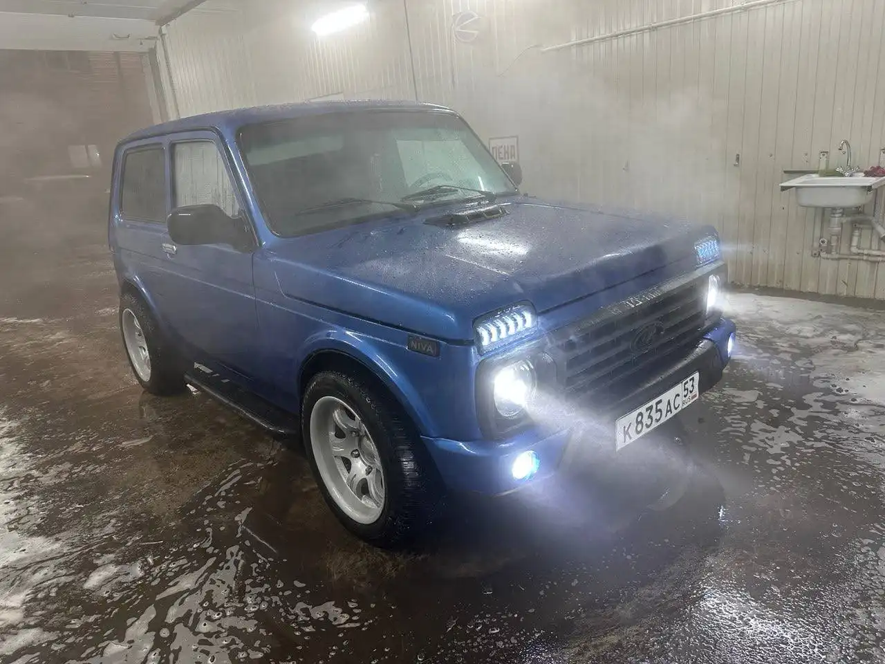 Продажа автомобиля 11 года с 4 хозяевами по документам, крашеного, с аудиосистемой