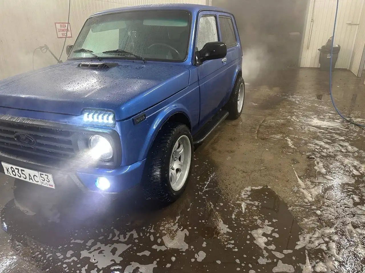 Продажа автомобиля 11 года с 4 хозяевами по документам, крашеного, с аудиосистемой