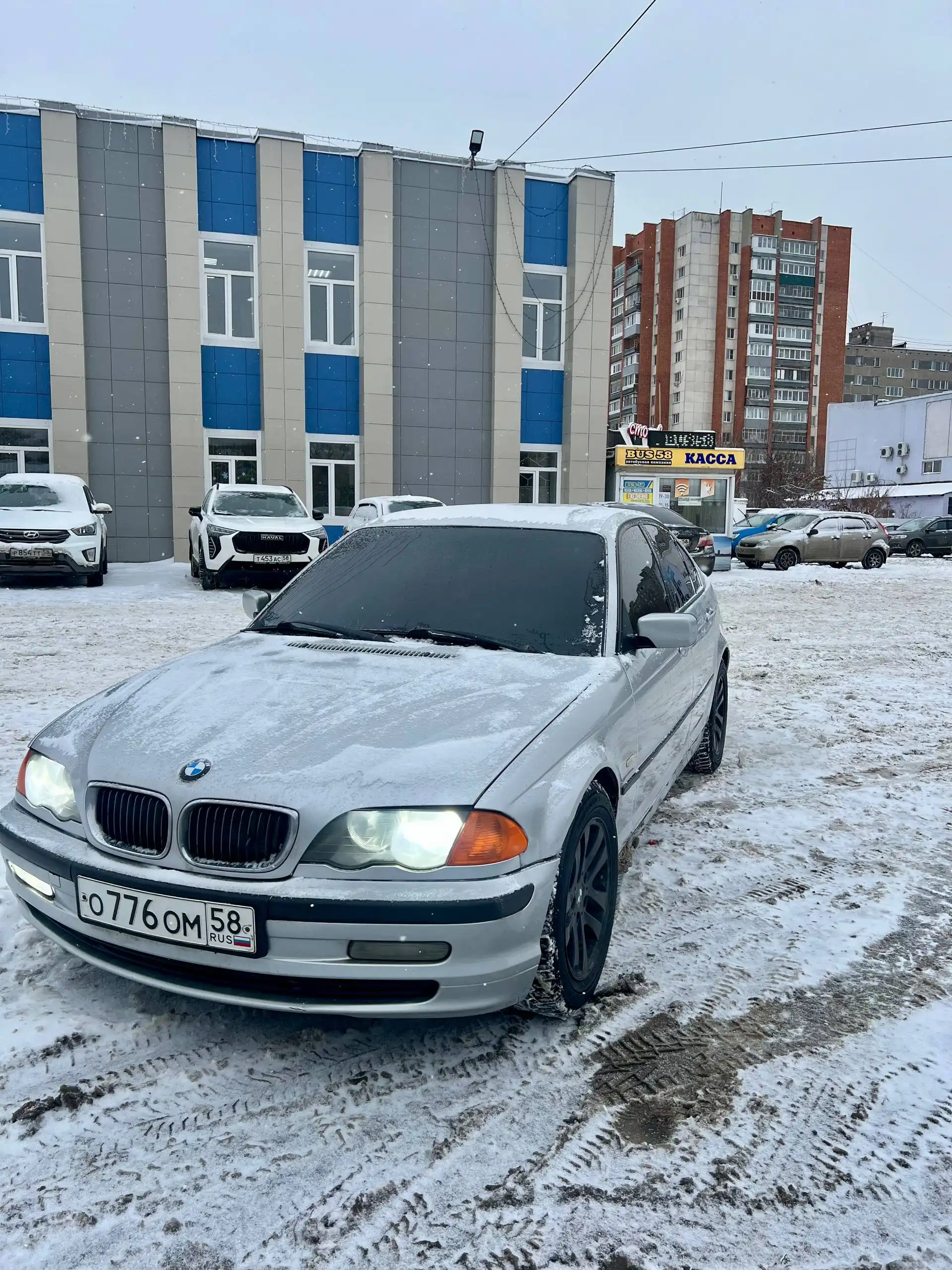 Продажа автомобиля 2000 года, 2.5 литра, в идеальном состоянии