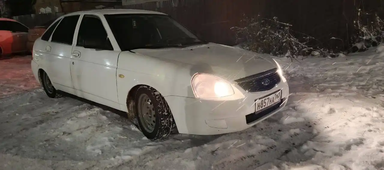 Продажа автомобиля Lada Priora 2009 года выпуска