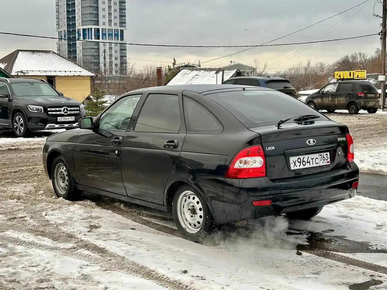 Продается Lada Priora хэтчбек 2011 года