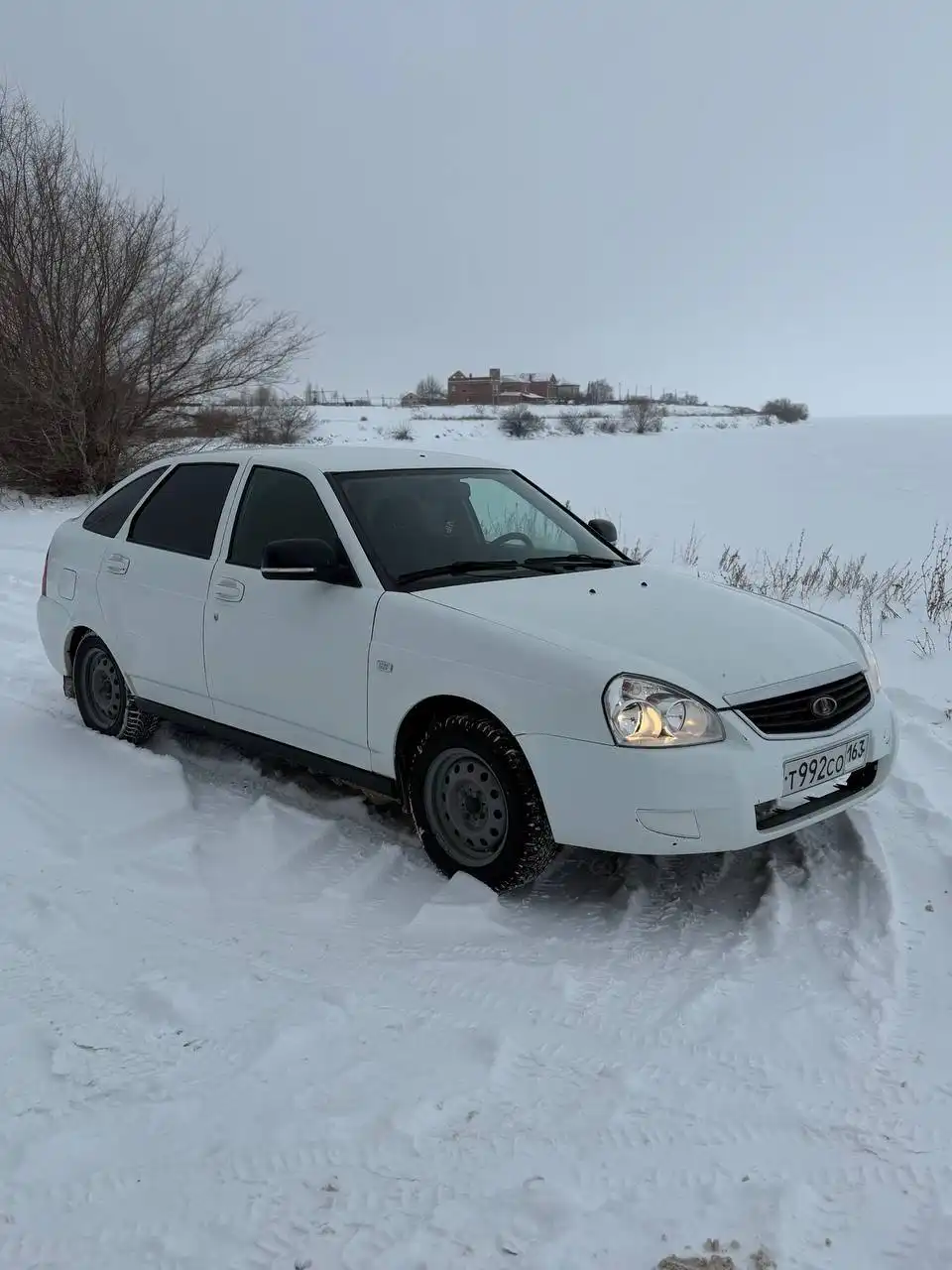 LADA Priora 2011 года в хорошем состоянии
