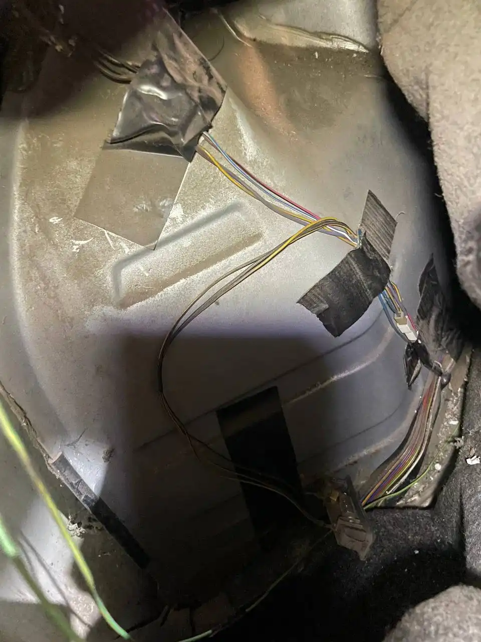 Продажа капота 2006 года в Самаре - Запчасти (Авто) в Самара