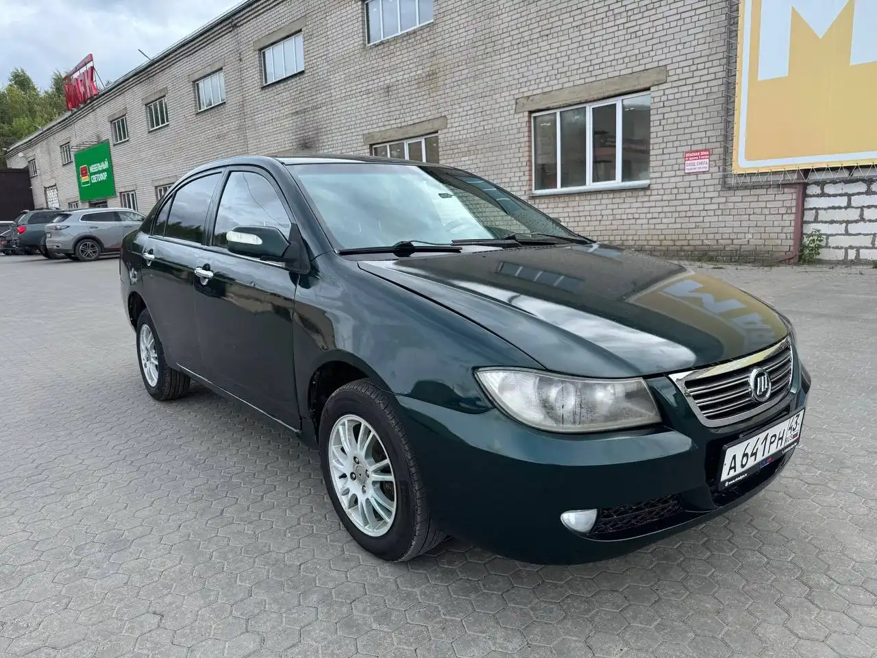 Автомобиль 2011 года в хорошем состоянии - Авто в Киров