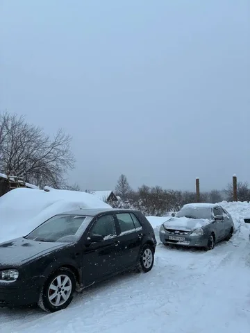 Продажа автомобилей Volkswagen Golf и Lada Priora - Автозвук в Киров