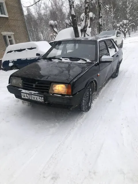 ВАЗ 21099 в хорошем состоянии с зимней резиной - Авто в Киров
