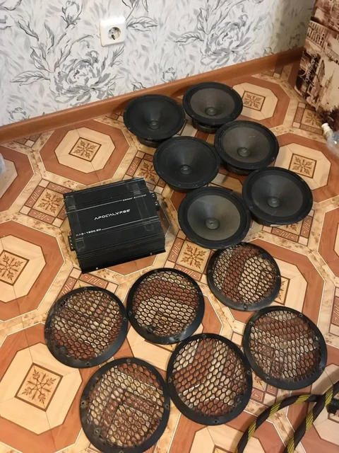 Продам динамиков 1 пара - Электроника в Киров