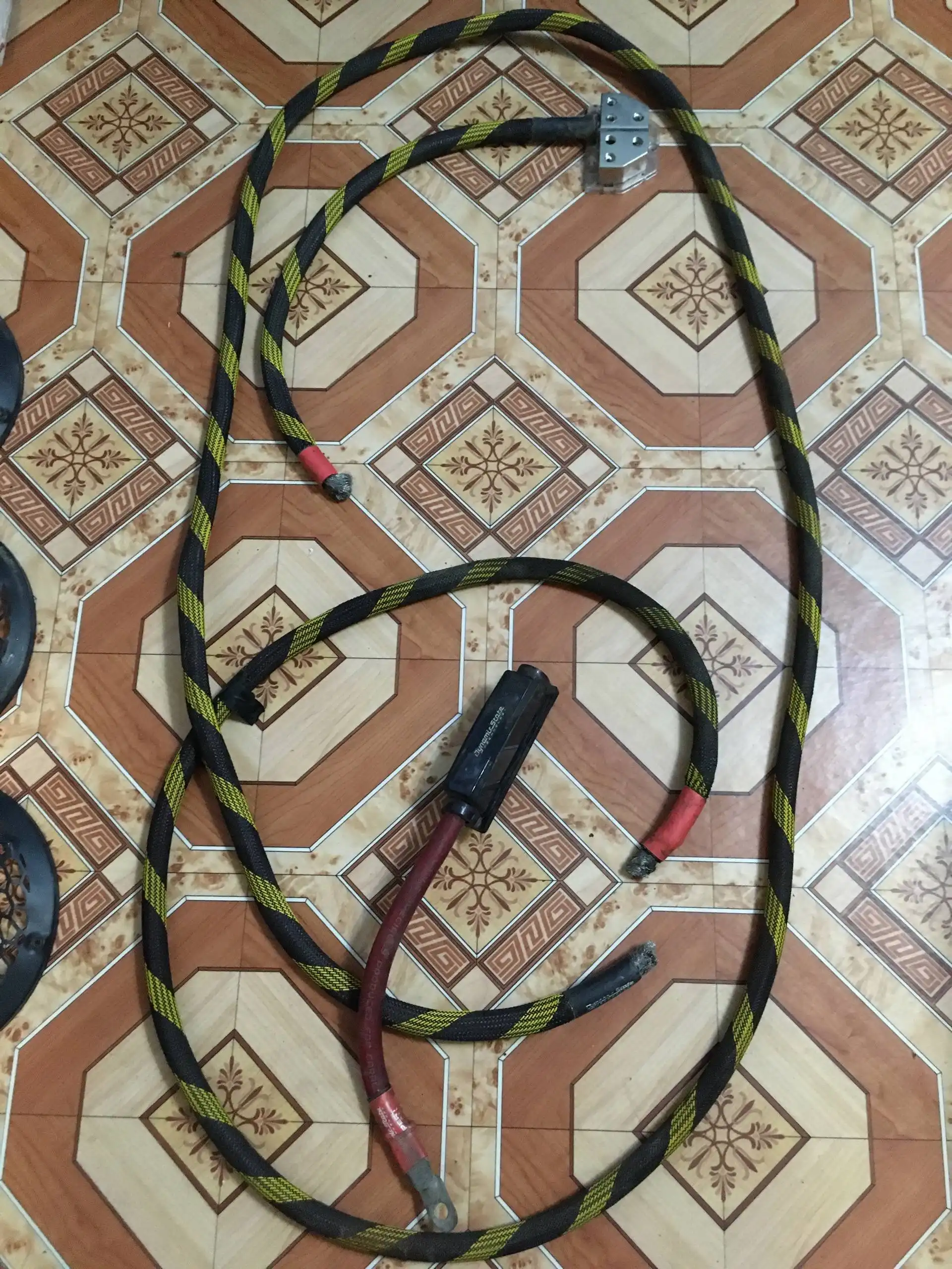 Продам динамиков 1 пара - Аудиотехника (Электроника) в Киров