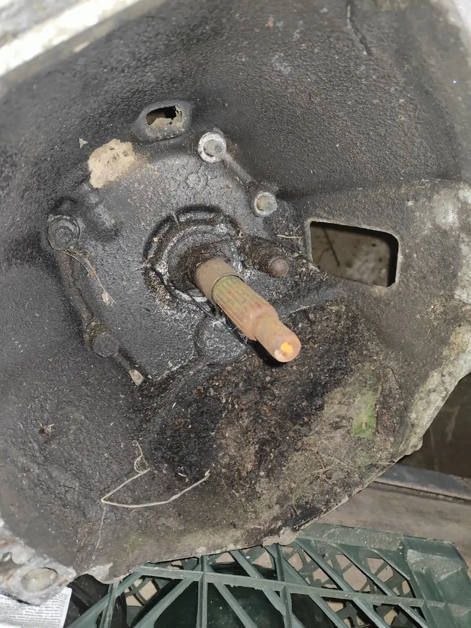 Продажа двигателя ВАЗ-2106 с коробкой передач и запчастями - Двигатели и КПП (Запчасти) в Киров