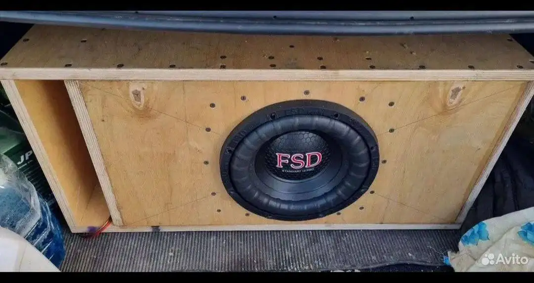 Продам 9к видео как играет скину, подключен можно послушать - Видеокарты (Электроника) в Киров