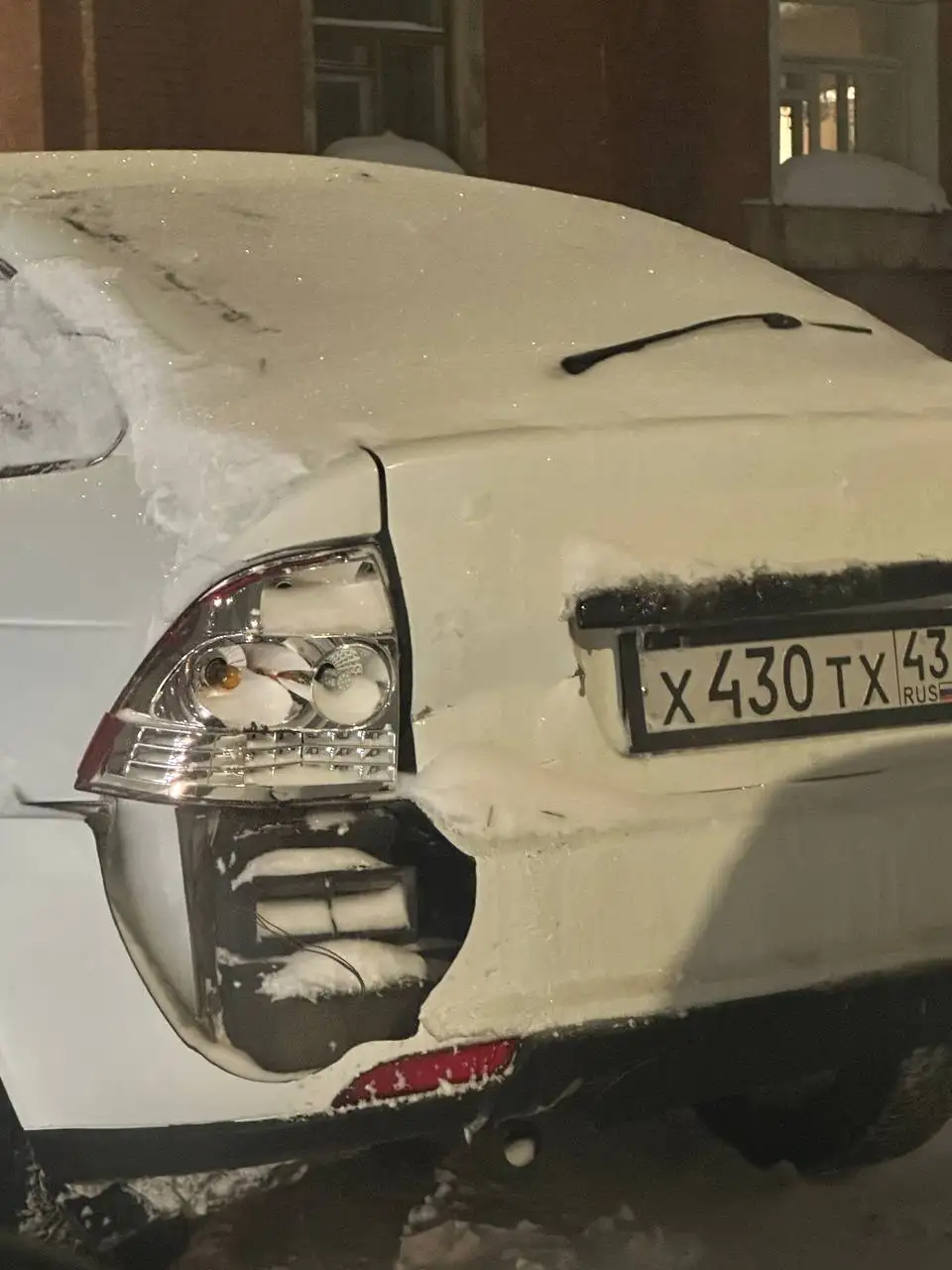 Продам Приору 2011 года с магнитолой Android - Легковые автомобили (Авто) в Киров