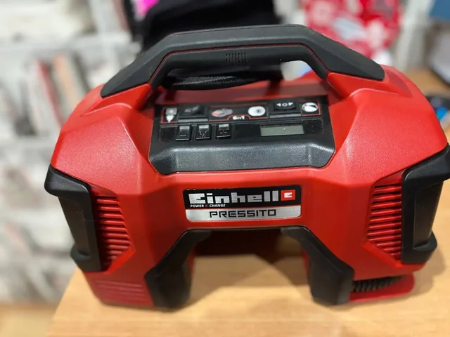 Продам автомобильный аккумуляторный компрессор - частное объявление в Киров