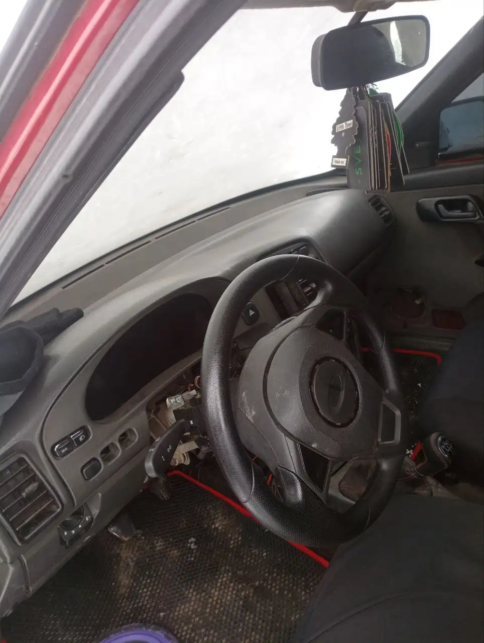 Разбор ВАЗ 2107 2007 года с двигателем 1.2 л и новой панелью - Запчасти (Авто) в Киров