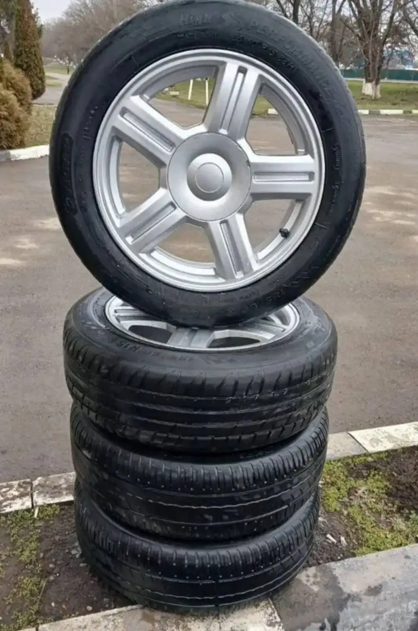 Поступление дисков Torrus R15 с летней резиной - Запчасти (Авто) в Киров