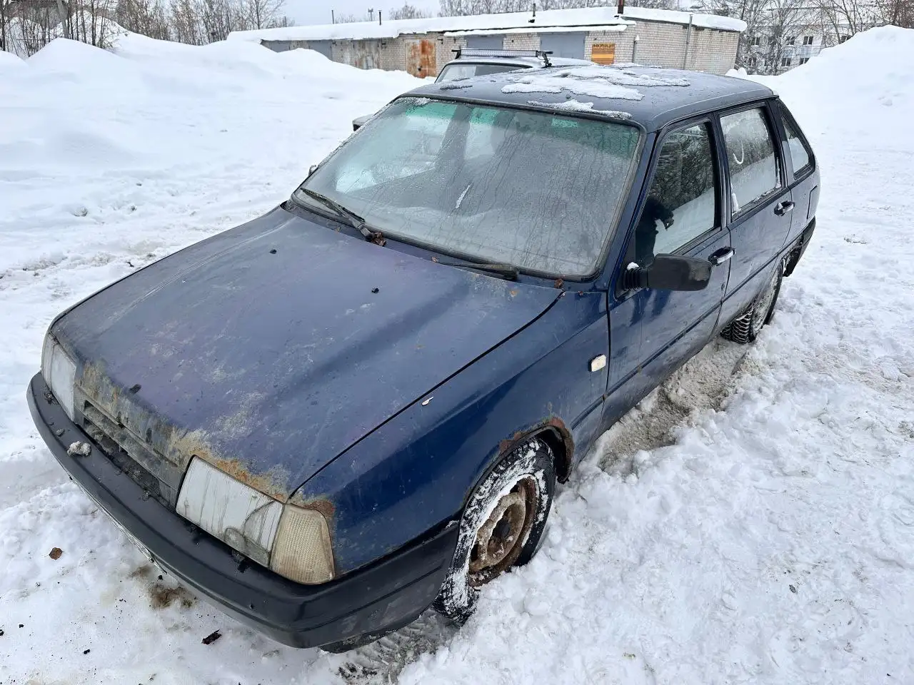 Мотор пол тыки 2003 года без АКБ - Запчасти (Авто) в Киров