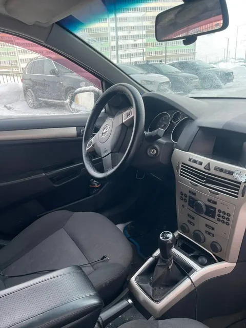 Автомобиль ВАЗ 2114 8 лет 115 л.с. - Легковые автомобили в Киров