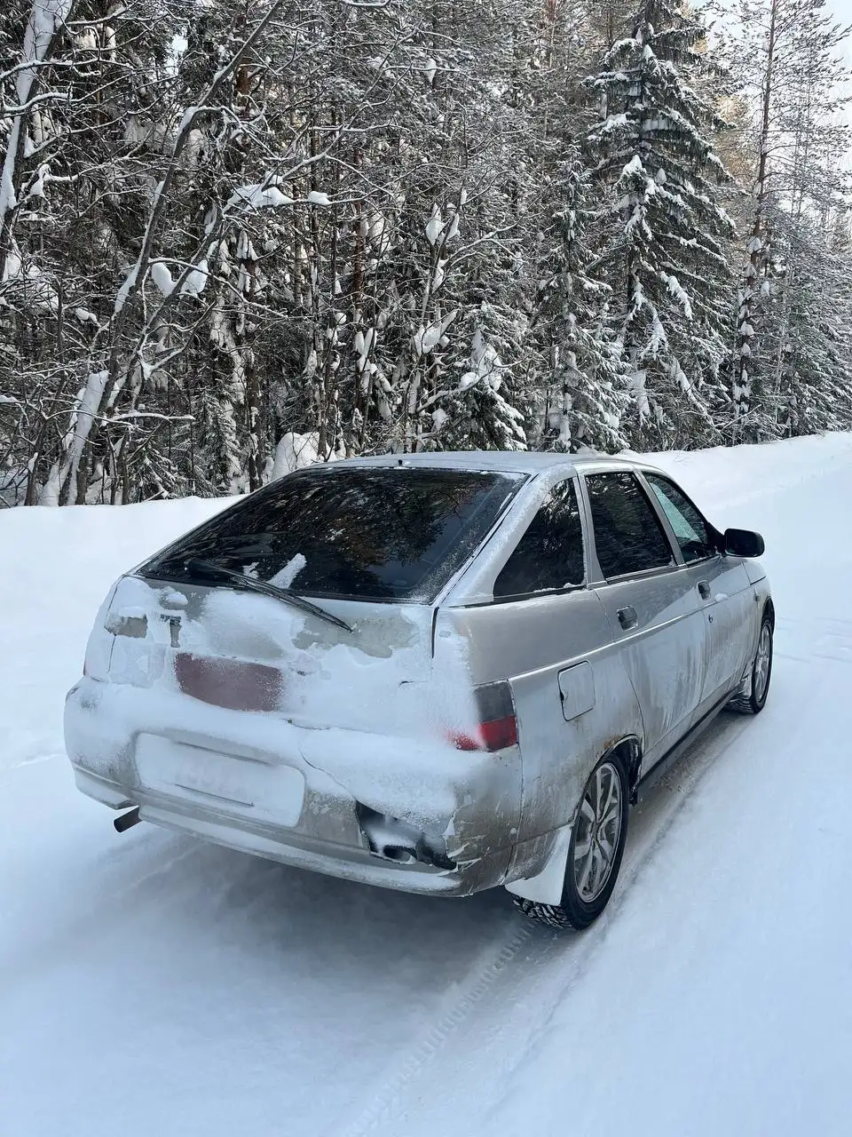 ВАЗ 2112 в серебристом цвете с литыми дисками - Легковые автомобили (Авто) в Кирс