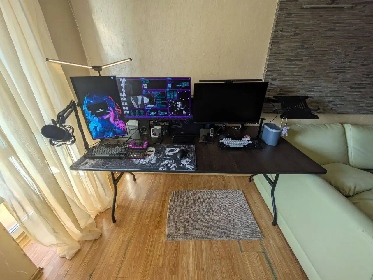 Стол для компьютера с микро косячками - Мебель (Для дома и дачи) в Киров