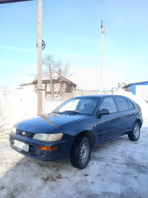 Toyota Corolla E100 1.3 бензин механика - Авто в Киров