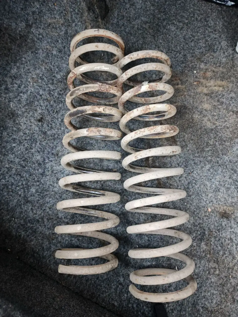 Продажа запчастей для автомобиля ВАЗ-2110 - Подвеска/амортизаторы (Запчасти) в Киров