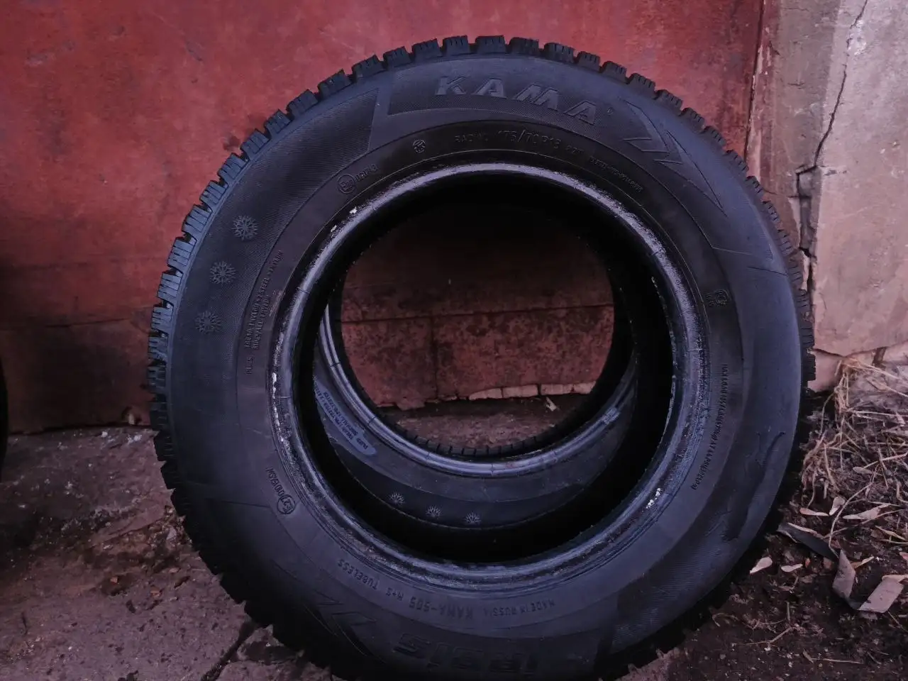 Продажа зимних шин - Шины и диски (Авто) в Киров