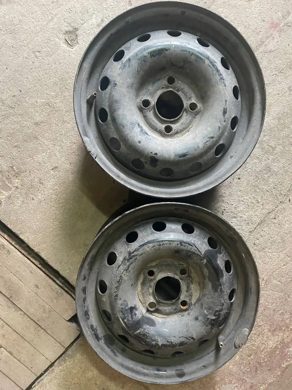 Шины и штампы 2+2 штуки - Шины и диски (Авто) в Киров