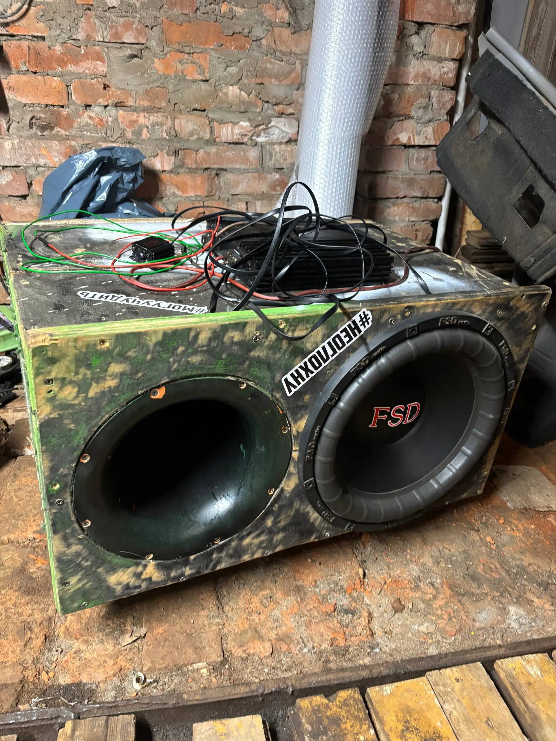 Моник булава - Мониторы (Авто) в Киров