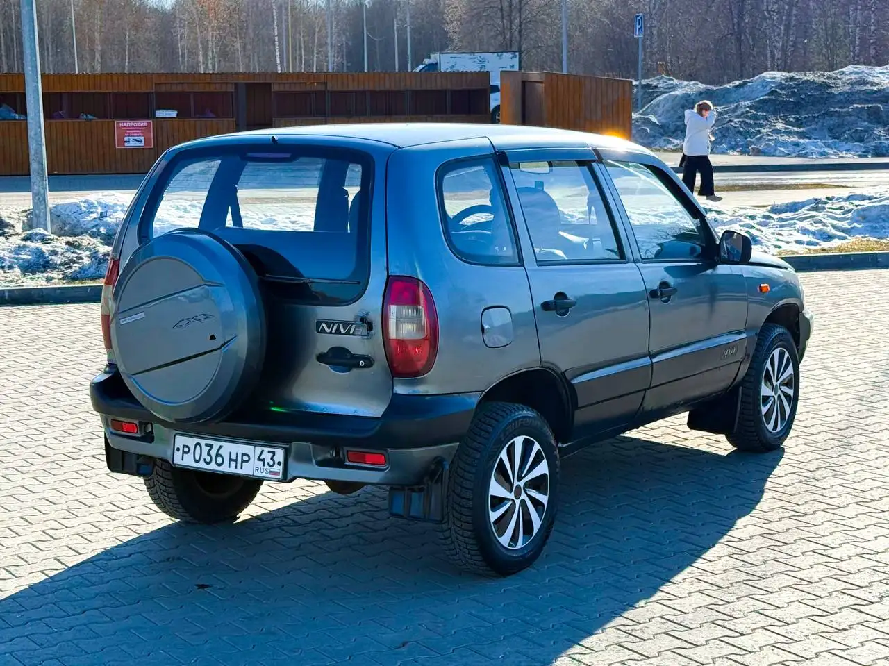 Продажа Chevrolet NIVA 2004 года в хорошем состоянии - Авто в Киров