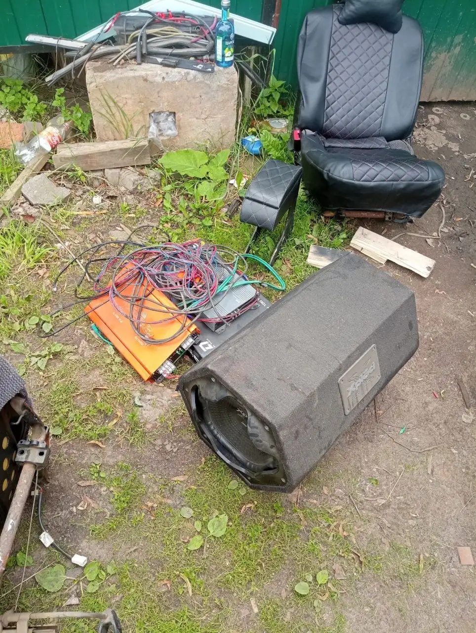 Продам без жёлтого усилителя - Запчасти (Авто) в Киров