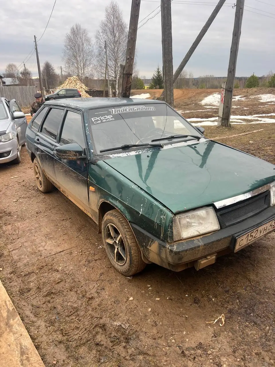 Инжектор с переваркой, новая резина, музыка, на учете - Запчасти (Авто) в Киров