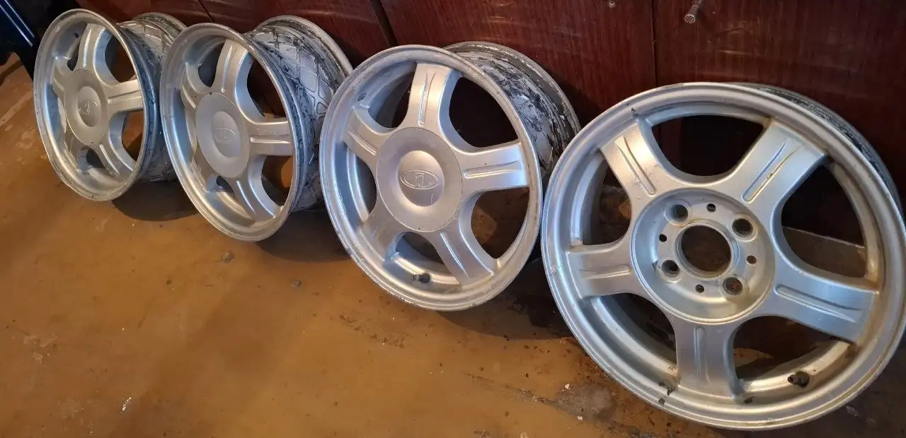 Продажа колесных дисков - Запчасти (Авто) в Киров