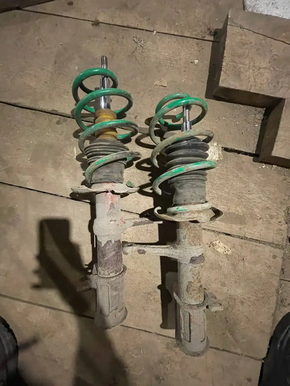 Стойки с занижением для автомобиля - Подвеска (Запчасти) в Киров