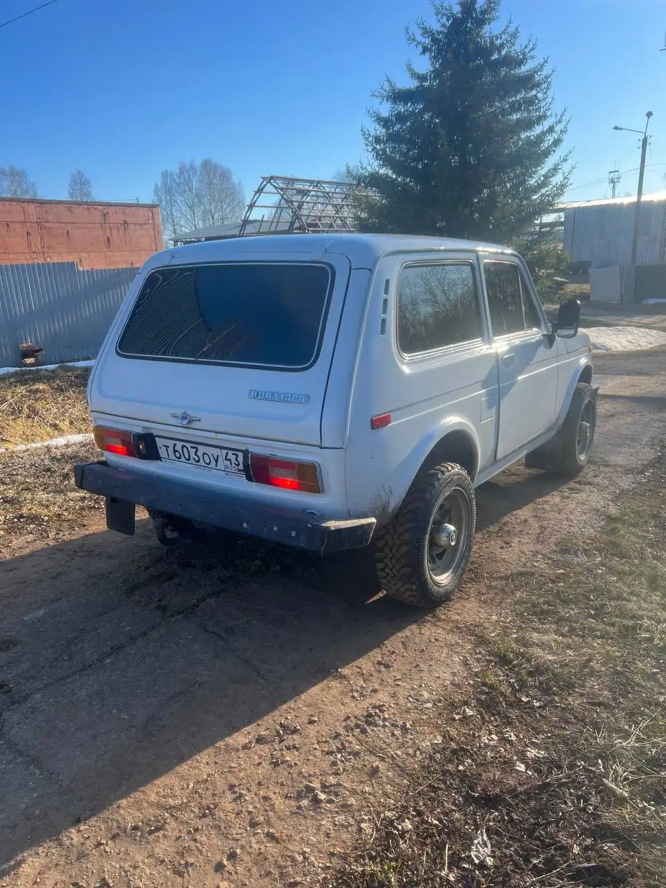 ВАЗ 2121 1988 года с механической коробкой передач - Легковые автомобили (Авто) в Киров