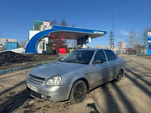 Продам Lada Priora 2008 года выпуска - Автозапчасти, Колёсные диски в Киров