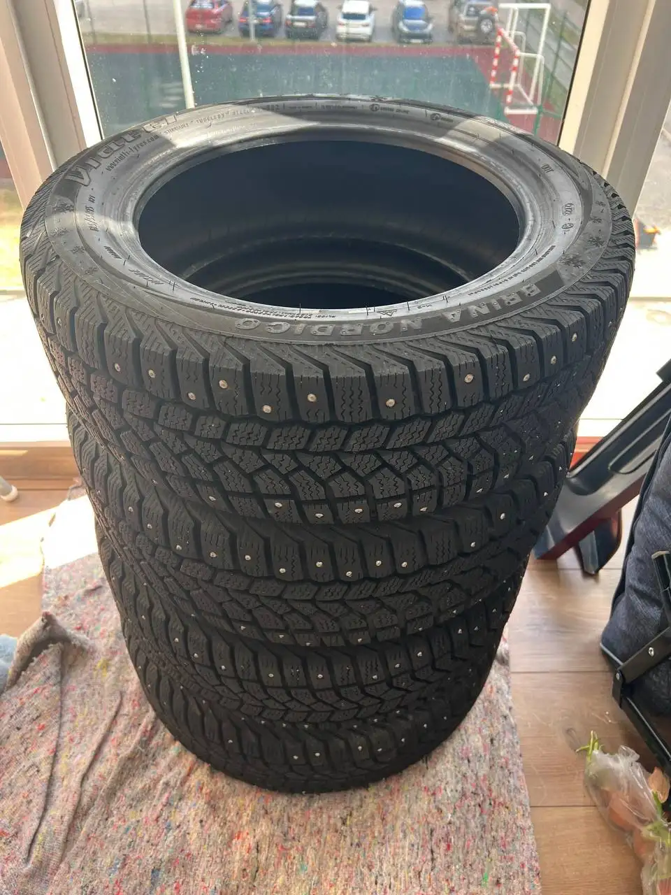 Продам комплект зимней резины Viatti Brina Nordico V-522 - Шины (Авто) в Киров