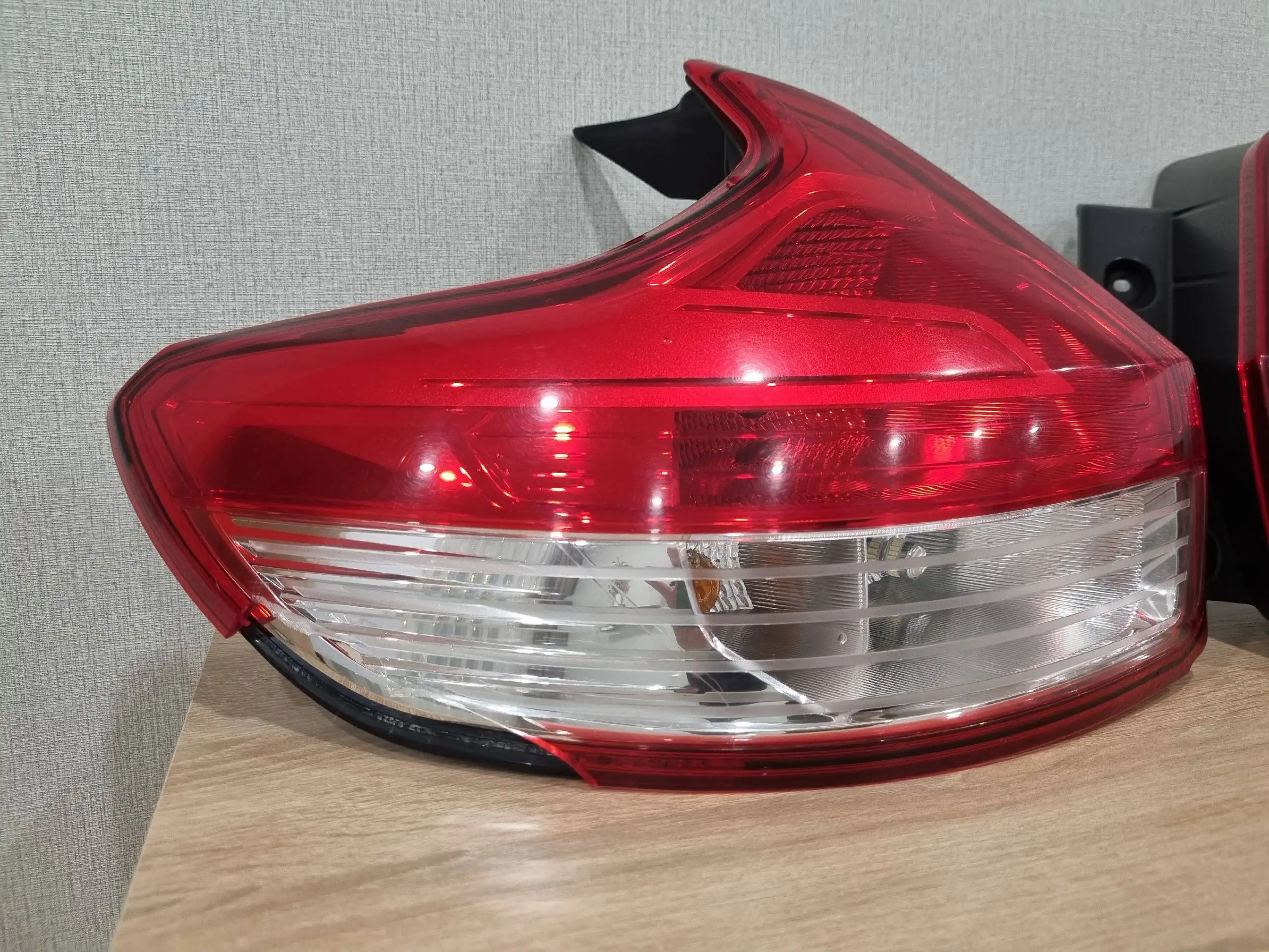 Задняя левая фара на X-Ray - Фары и оптика (Запчасти) в Киров