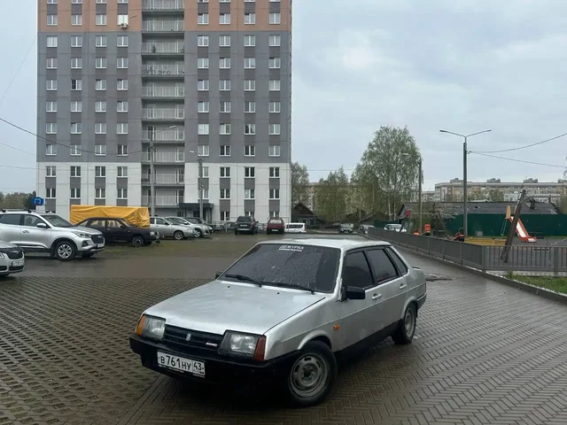 Продам 21099, 2003 г.в. - Запчасти для легковых авто в Киров