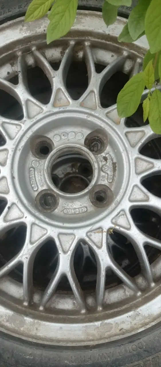 Продам 10 к 15R - Диски и шины (Запчасти) в Киров