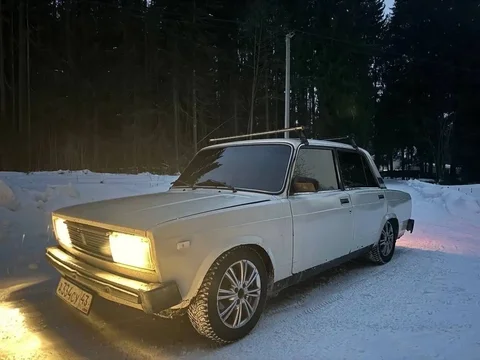 Продажа запчастей на жигу - Кузовные детали в Киров