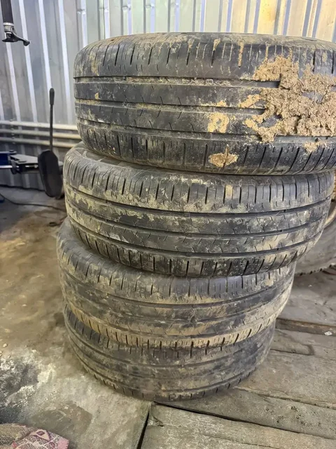 Продам резину 195/65/15 - Авто в Киров