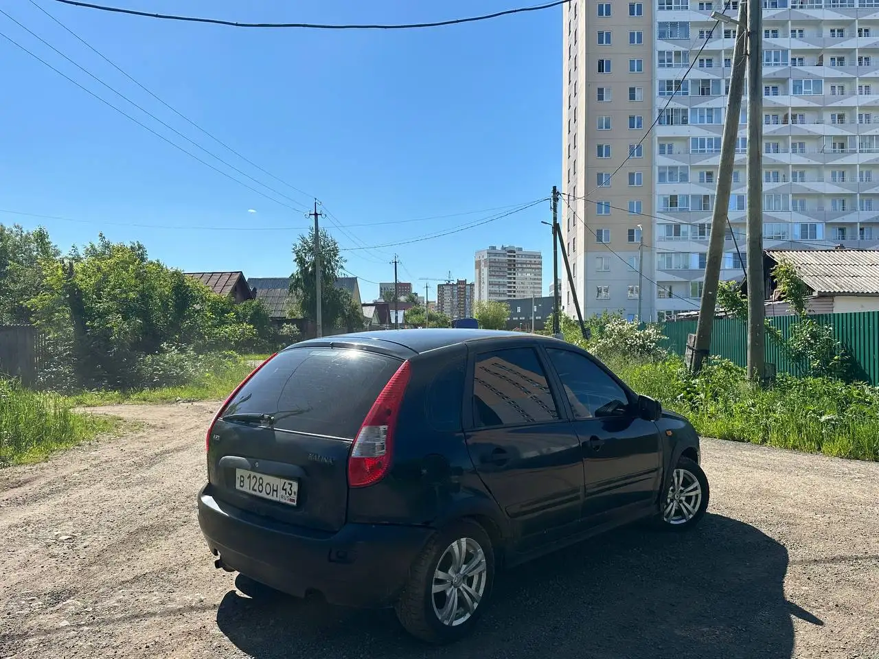 Lada Kalina 2010 года, 1.4 - Авто в Киров