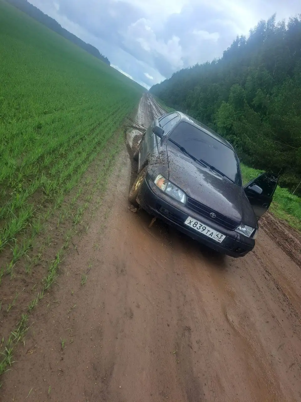 Тойота Карина Е обмен на авто - Легковые автомобили (Авто) в Киров