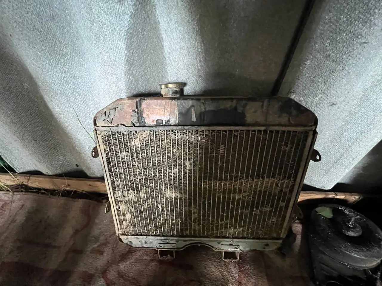 Продам фильтр воздушный и радиатор медный от УАЗ 469 - Автозапчасти (Запчасти) в Киров