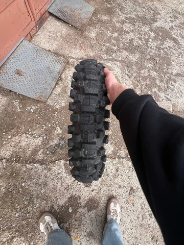 Продам Bridgestone 110/90/19 Япония 21г с косяком - Шины и диски в Киров