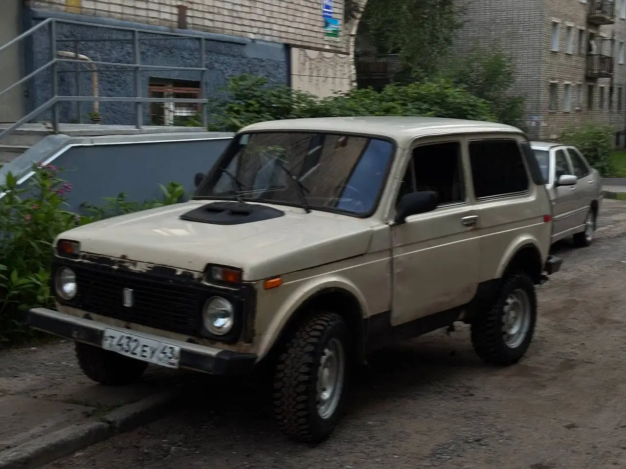 Нива 2121 - Легковые автомобили (Авто) в Киров
